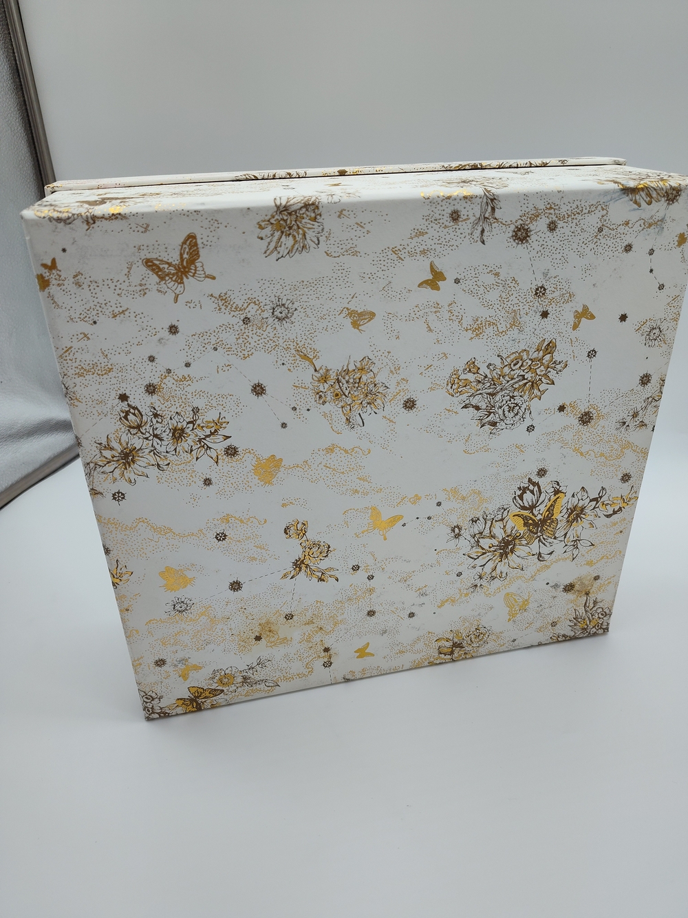 DIOR Le Chariot Gift Box 2" Ribbon Gold Star Charm Tissue Luxury Packaging Set - Picture 9 of 15